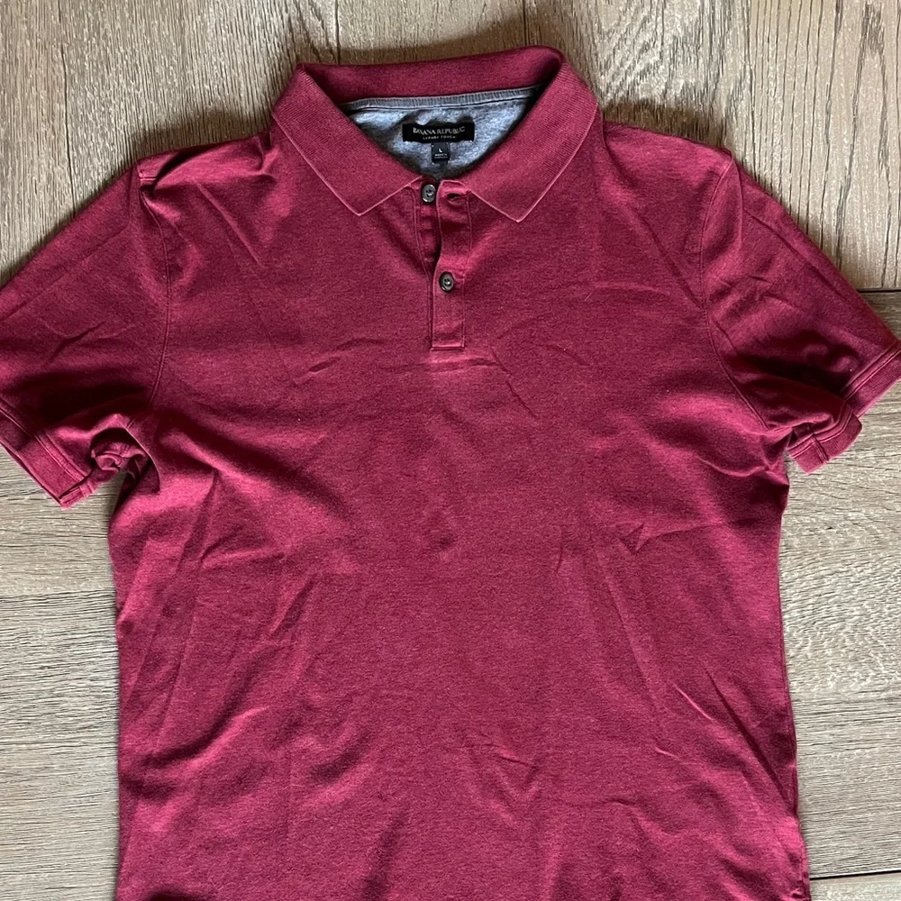 Banana Republic Men's Burgundy Polo Shirt